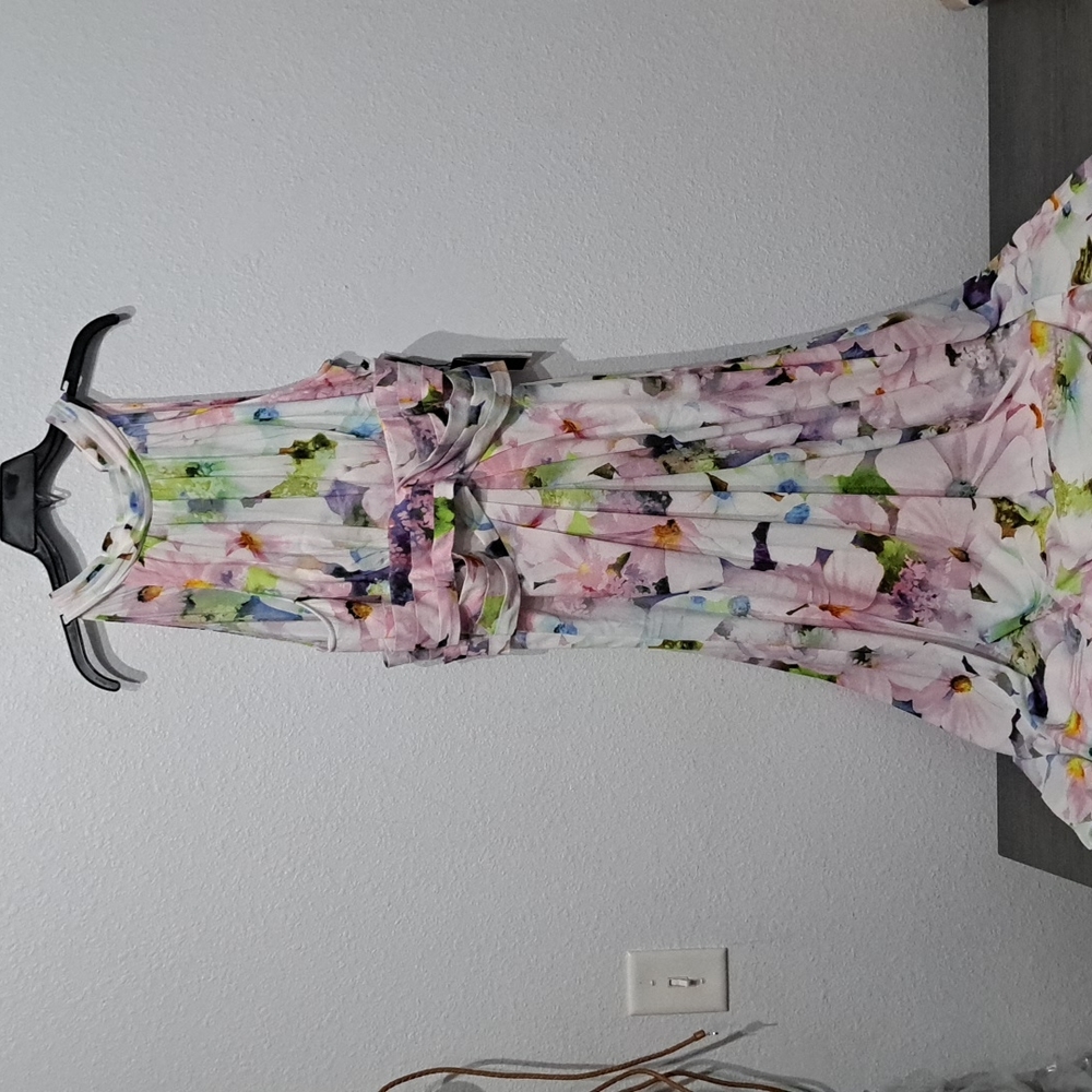 Adrianna Papell Women's Floral Halter Gown - Picture 5 of 15